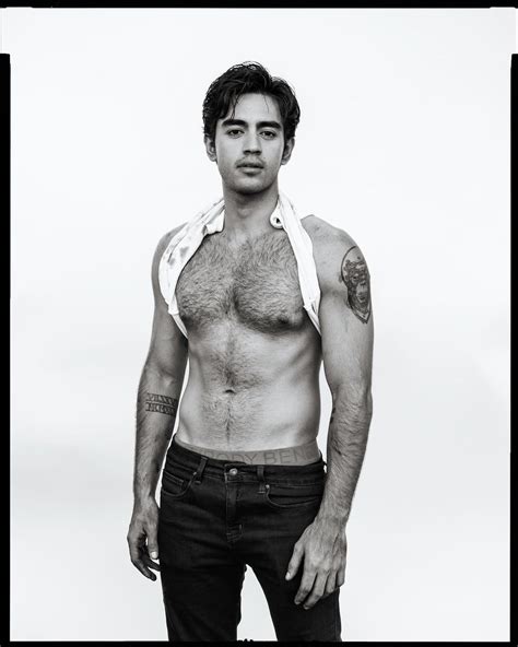 @hotmenphils .